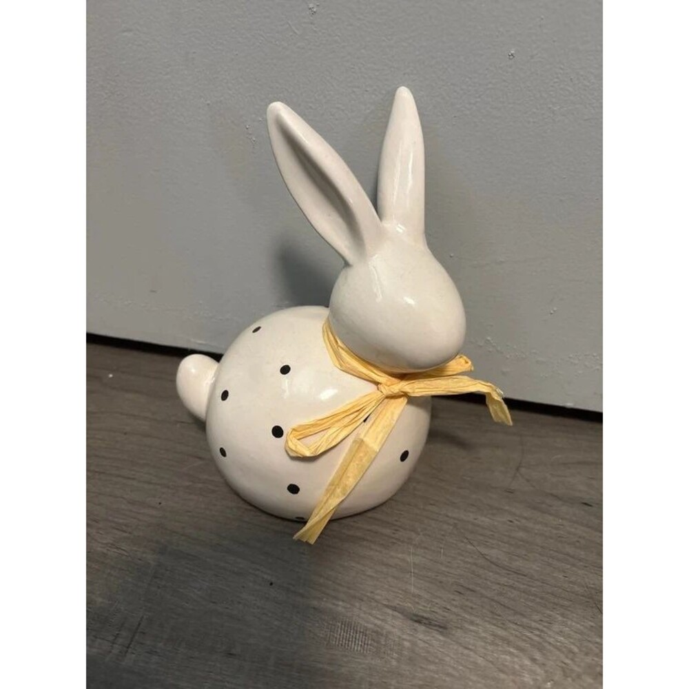 Easter bunny decoration